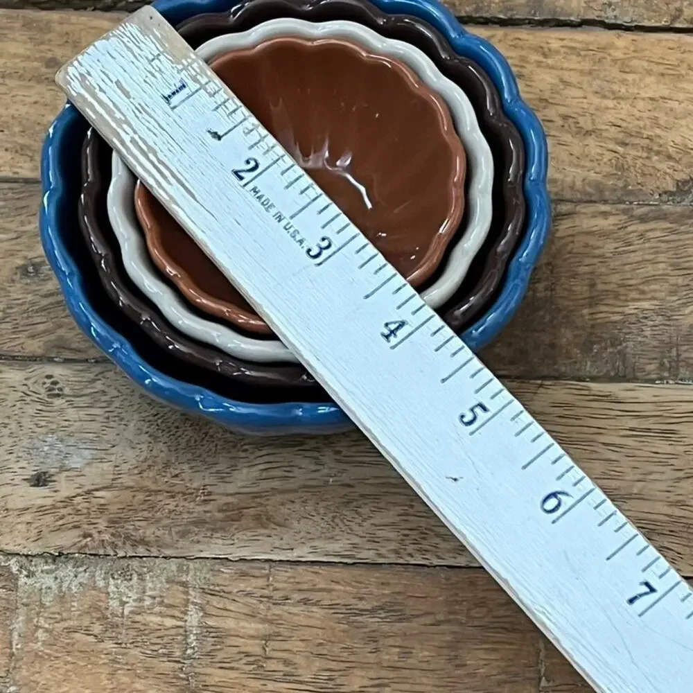 The Pioneer Woman Measuring Cups Set of 4 Ruffled Nested Stoneware